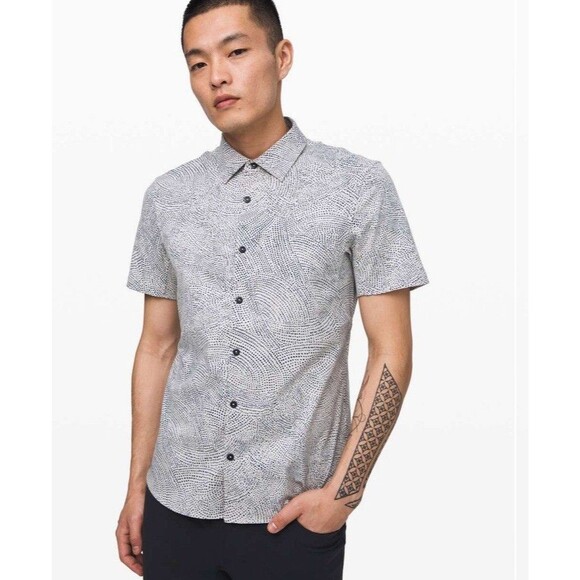 lululemon athletica Black and White Casual Button Down Shirt - Picture 1 of 7